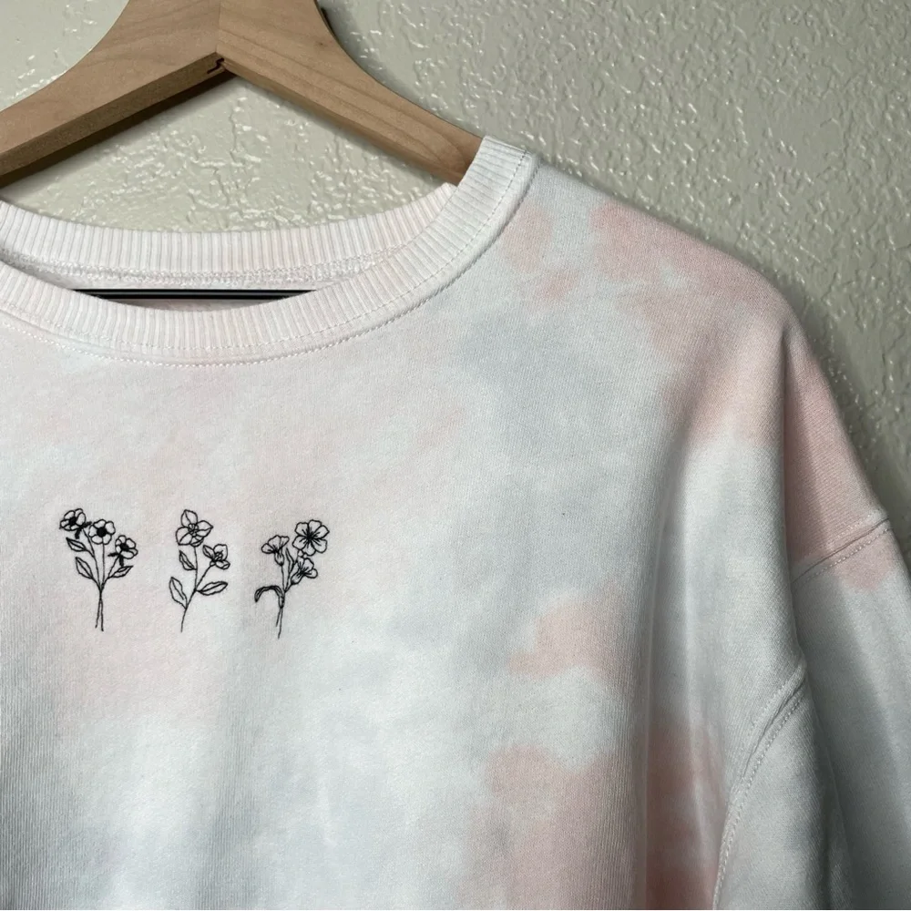 Hollister Cropped Embroidered Tie Dye Crewneck Long Sleeve Floral